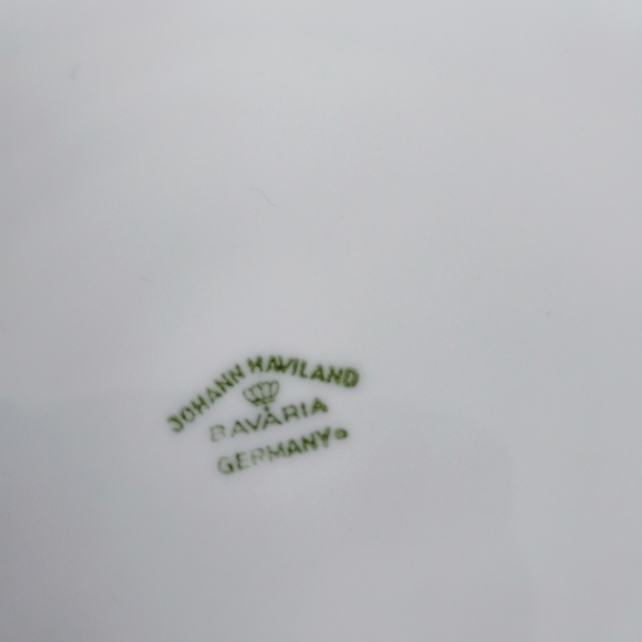 Classic Porcelain Floral Tureen - Picture 5 of 9